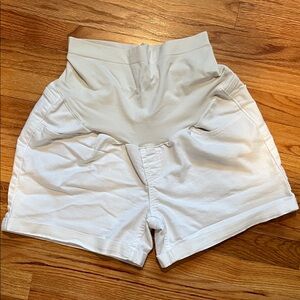 NWOT Full Panel Over Belly White Shorts